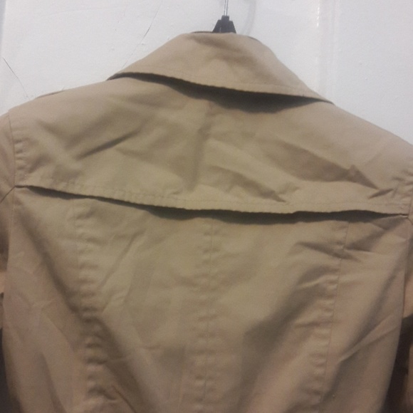 SHORT JACKET  DESIGNED  ITALY. - Picture 4 of 8